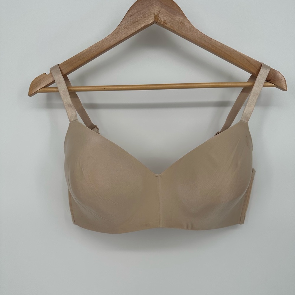 Vanity Fair Smooth Beige Bra 38D 72200 Full Coverage Nearly Invisible Wire Free